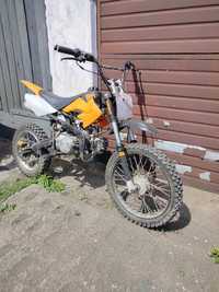 Cross Loncin 125