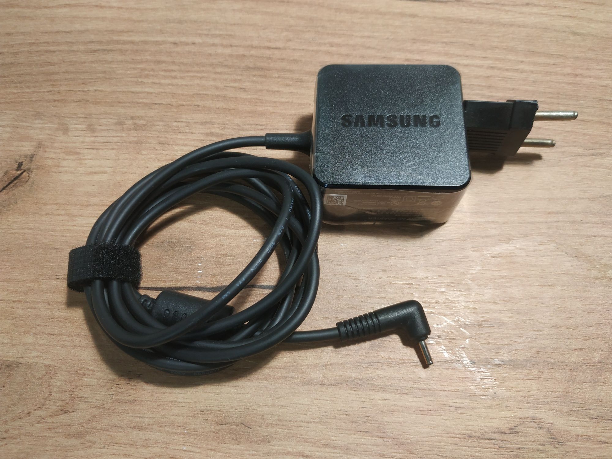 Хромбук Samsung xe303c12