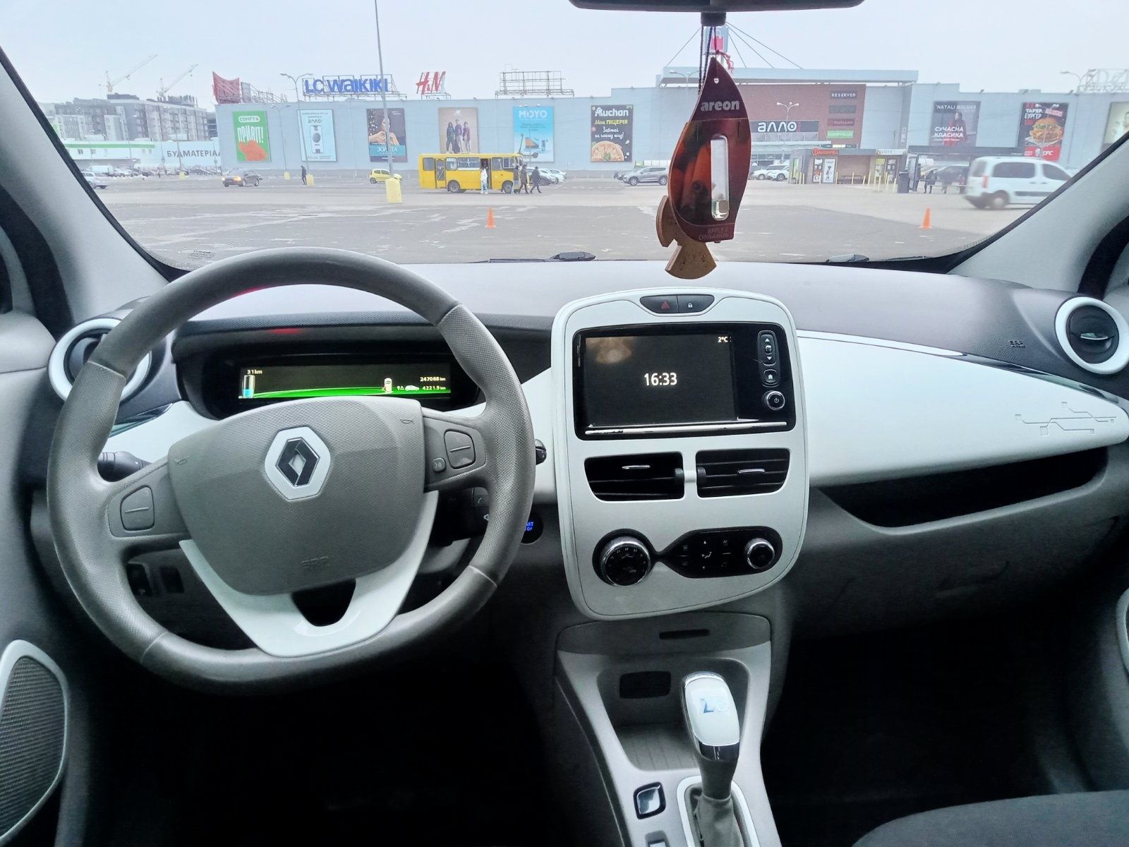 Продам Renault Zoe 2015 г.