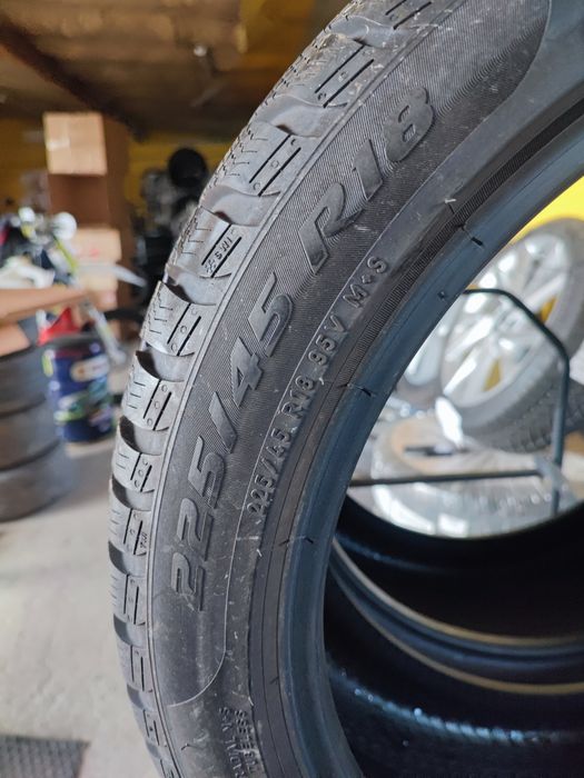 Opony zimowe 225/45R18 95V XL Pirelli SottoZero 3 | 2 sztuki