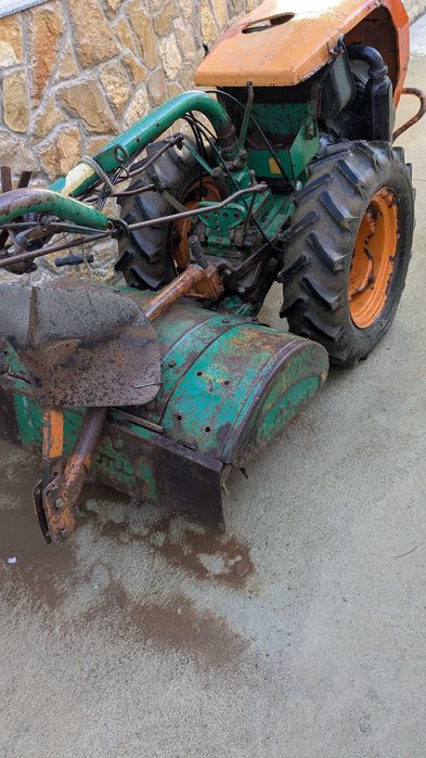 Trator goldoni 718