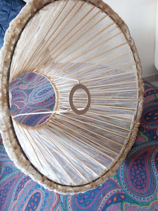 Abajur para candeeiro, bege/dourado 30cm diâmetro, altura 25cm