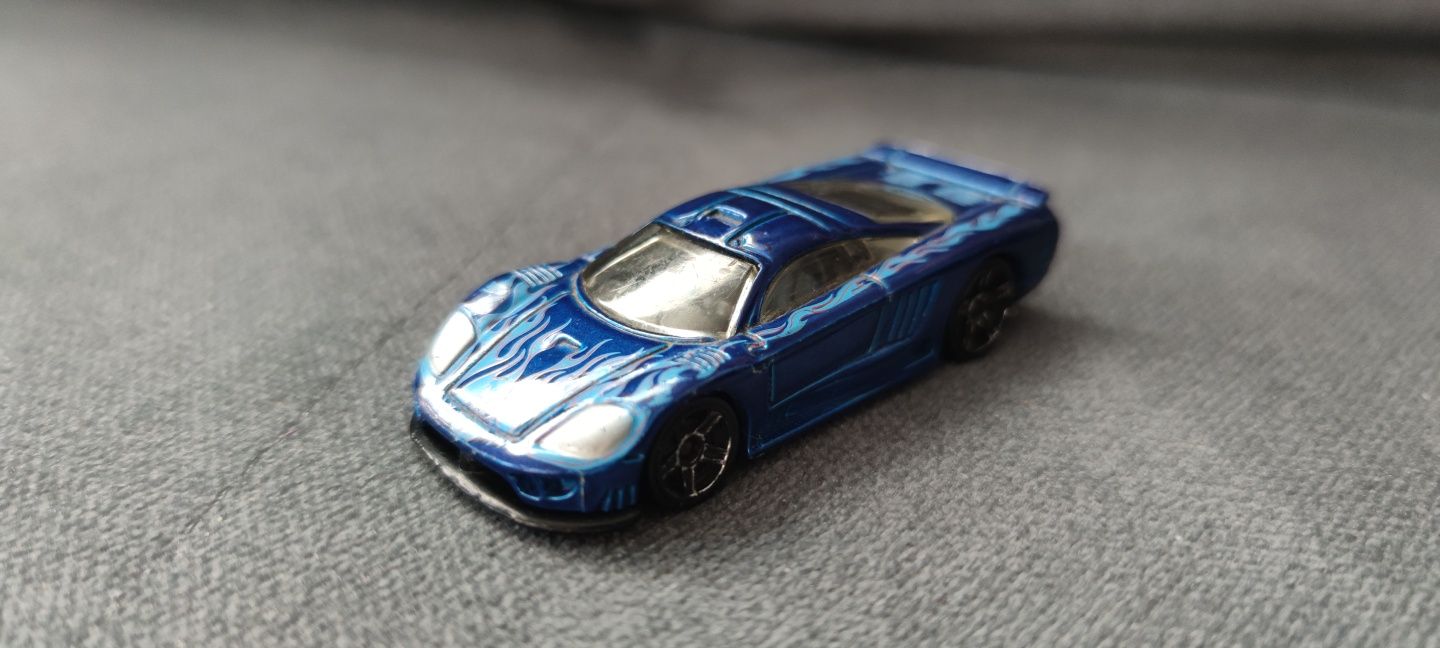 Hot wheels SALEEN S7 2001