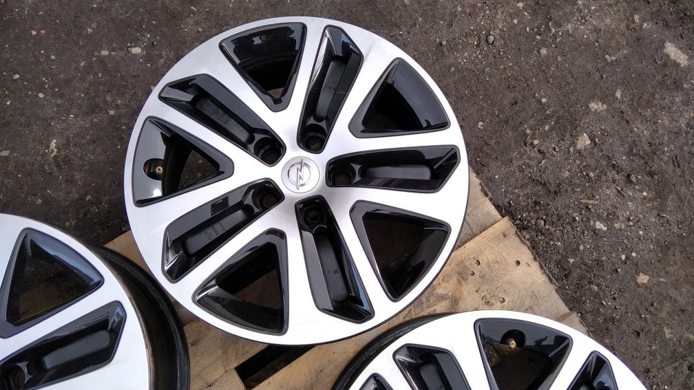 Felgi strukturalne 17 Opel Insignia B 5x115 IS44 Czujniki TPMS