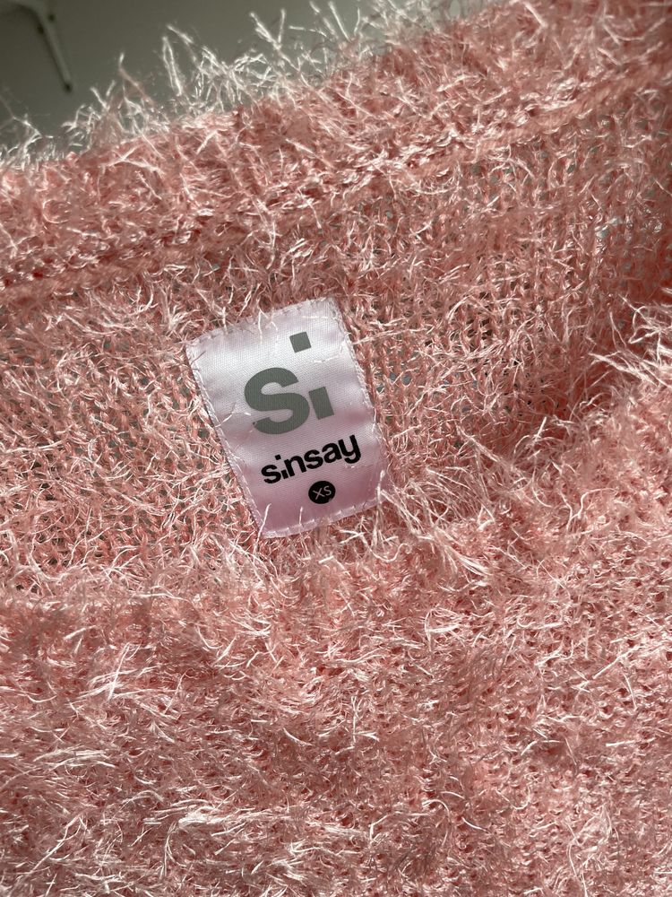 Różowy puchaty moherowy sweterek Sinsay XS 34