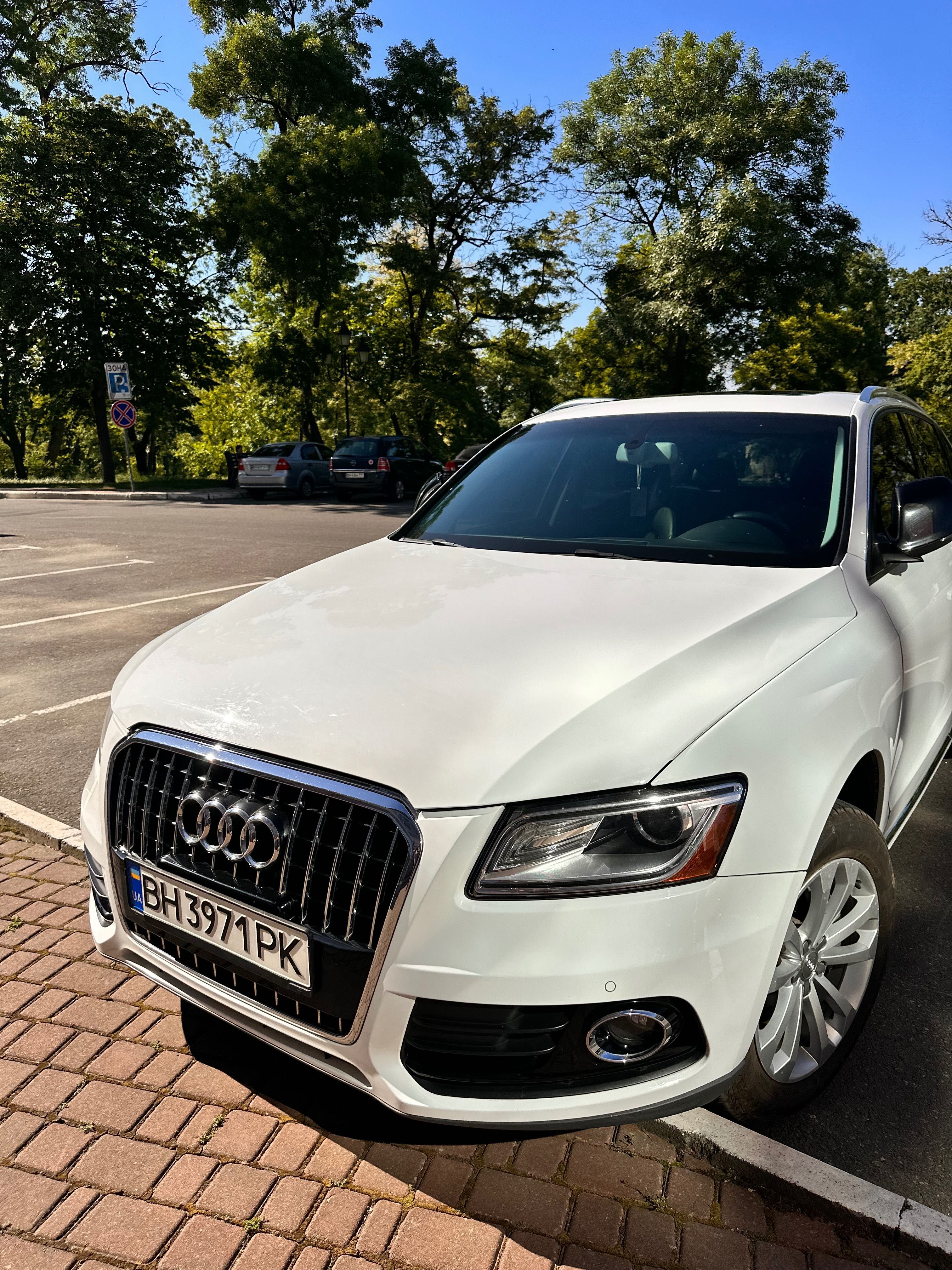 Продам Audi Q5 2012 Комплектація Premium