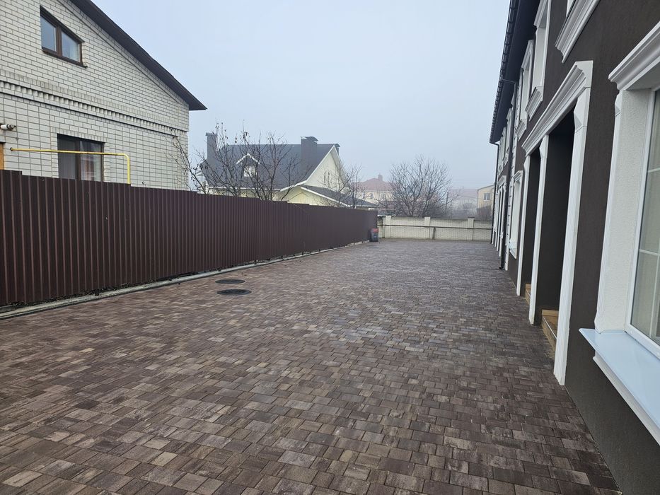 Продам танхауси м.Житомирі.Право власності.