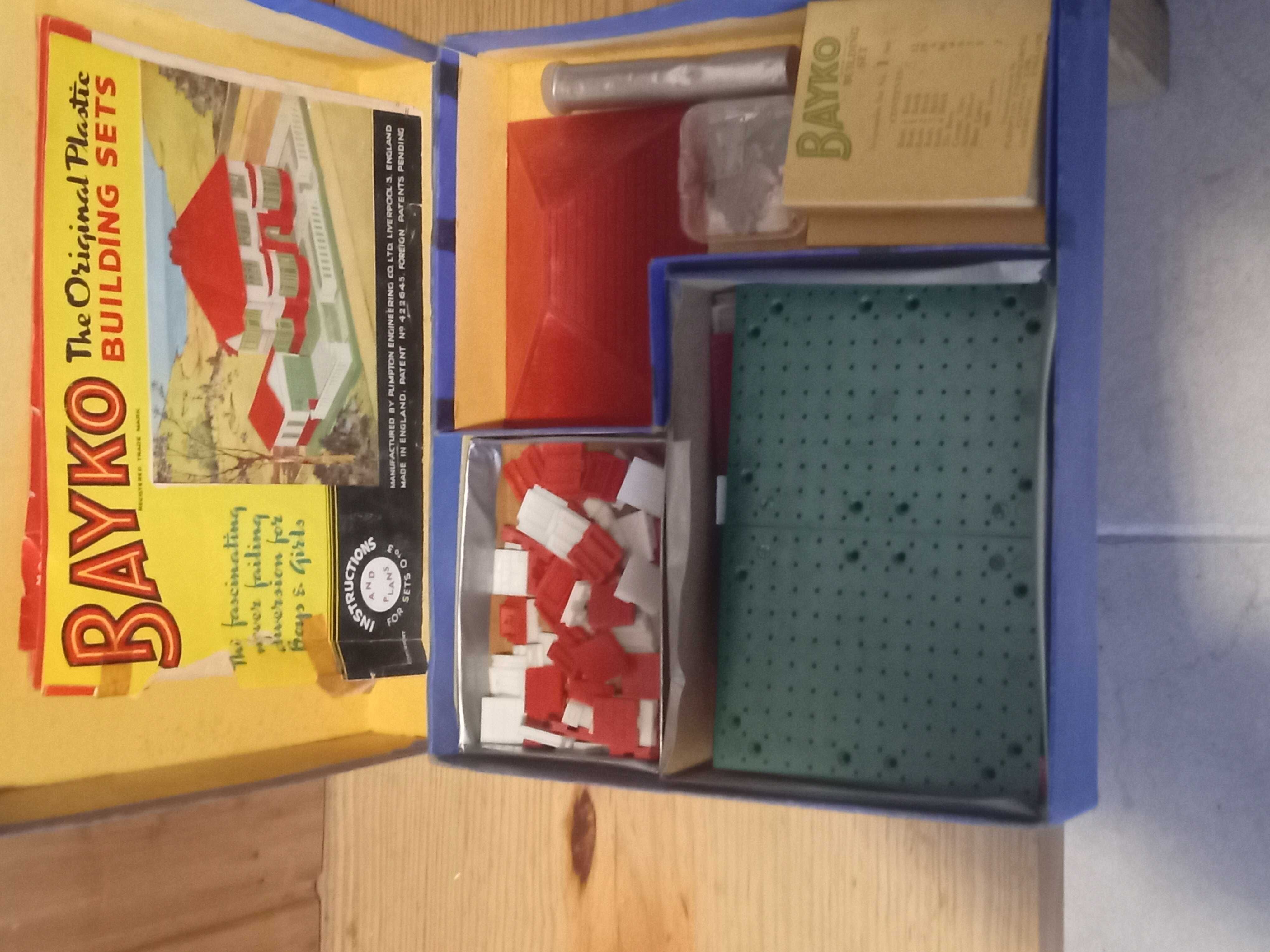Brinquedo de construção vintage Bayko