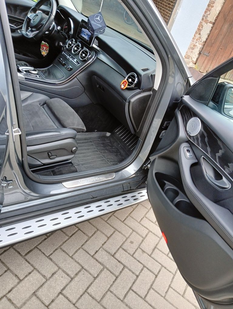 Mercedes-Benz GLC 220d 4MATIC