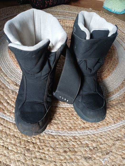 Buty dziecięce Quechua 38 śniegowce czarne ciepłe zimowe