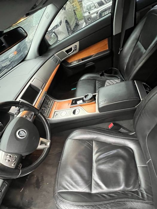 Продам терміново jaguar XF 3,0 148к пробігу
