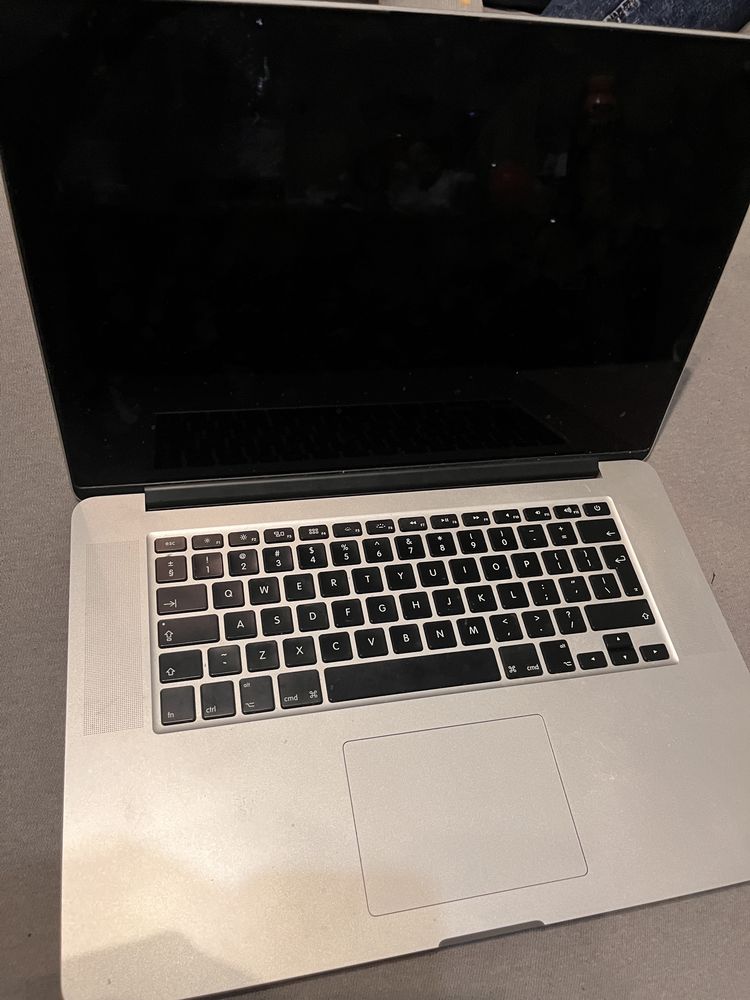 MacBook pro mid 2015