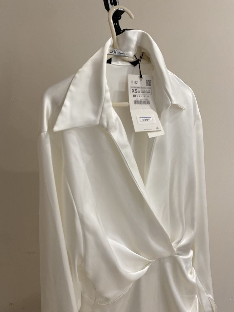 Елегантна сукня Zara