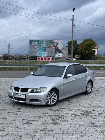 BMW 320.            .