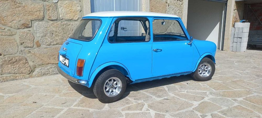 Vendo mini cooper desportivo clássico  todo restaurado