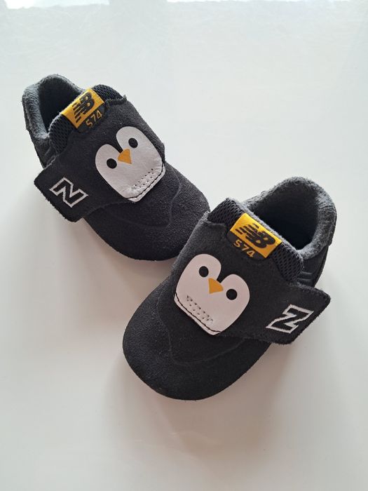 Czarne buciki na rzepy New Balance