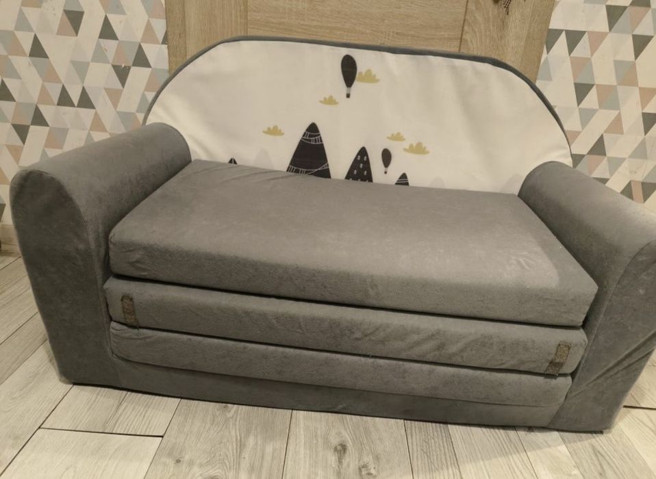 Sofa , kanapa piankowa rozkładana dla dzieci