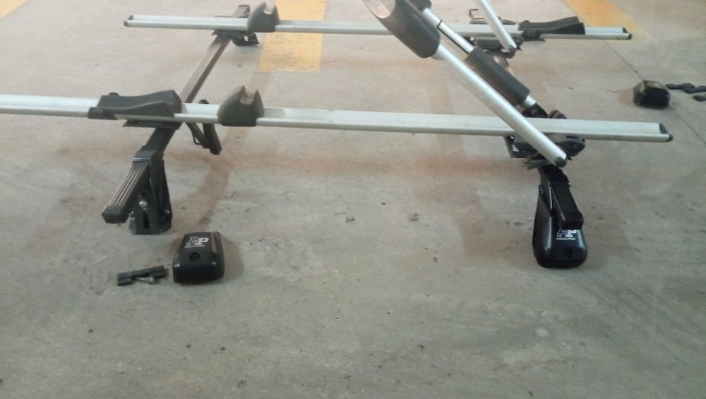 Barras de tejadilho com suportes