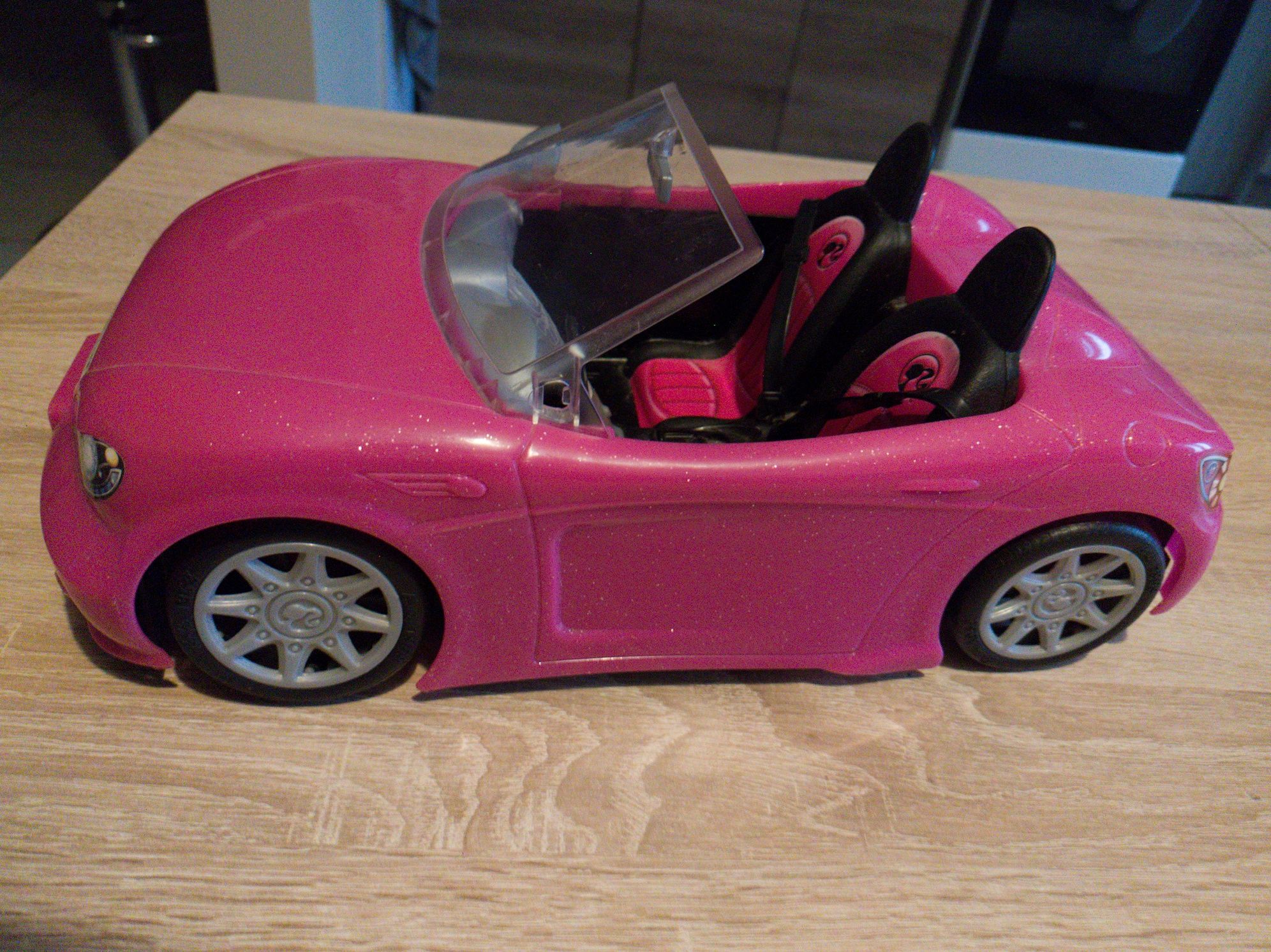 Samochód dla lalek Barbie