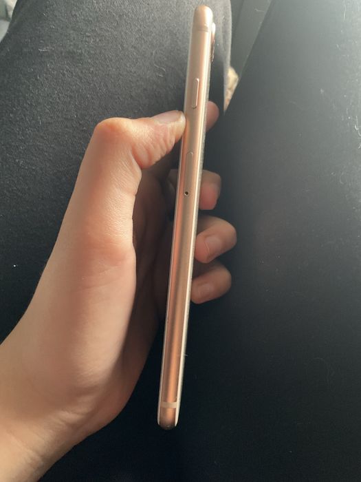 Айфон 8+ хороший