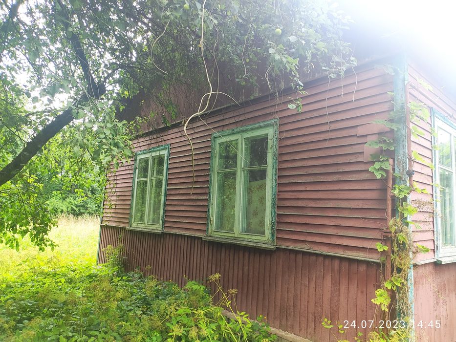 Будинок, з ділянкою 40 соток