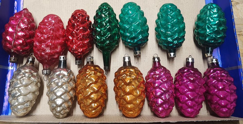 Stare szklane bombki szyszki ozdoby choinkowe prl