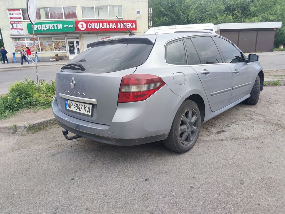 Продам renault laguna 2010 год