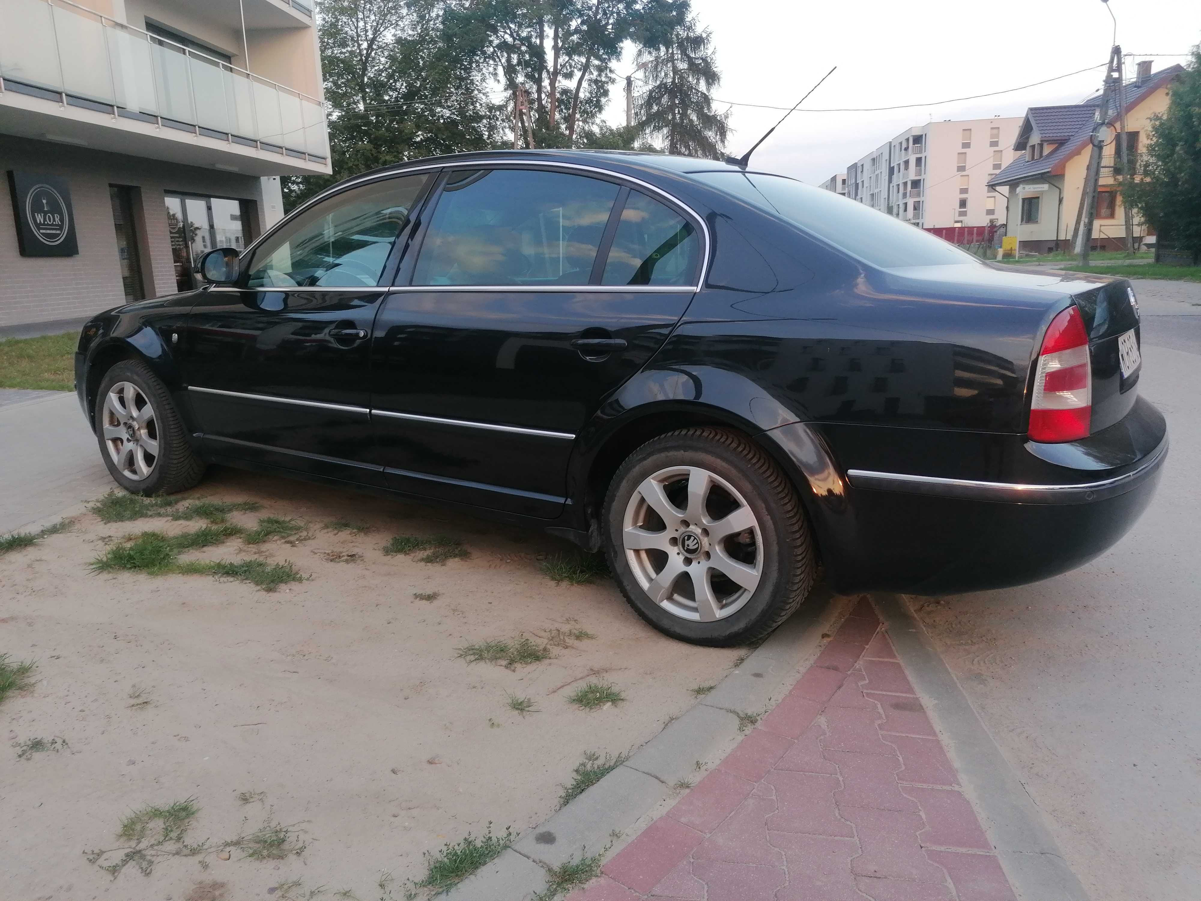Piękna Skoda Superb 2,8l z gazem 2007r