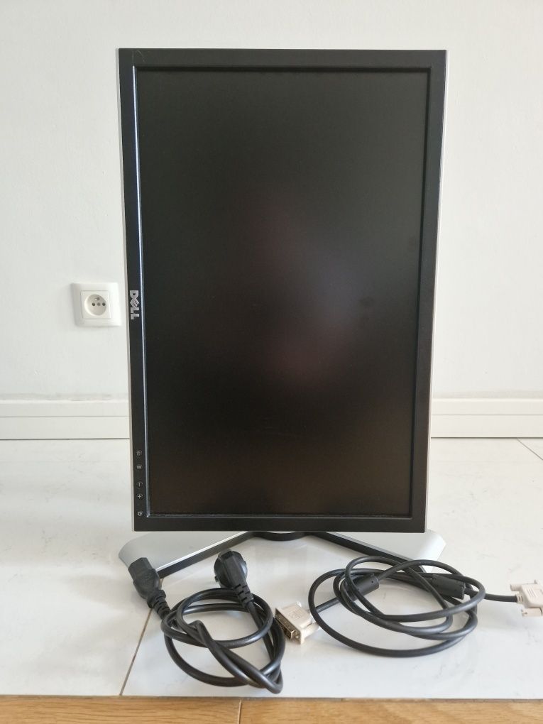 Monitor LCD Dell 2208WFP 22 " 1680 x 1050 
DELL 2208WFPt 22