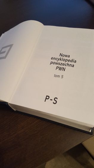 Kultowa encyklopedia w 6 tomach w bardzo dobrym stanie!
