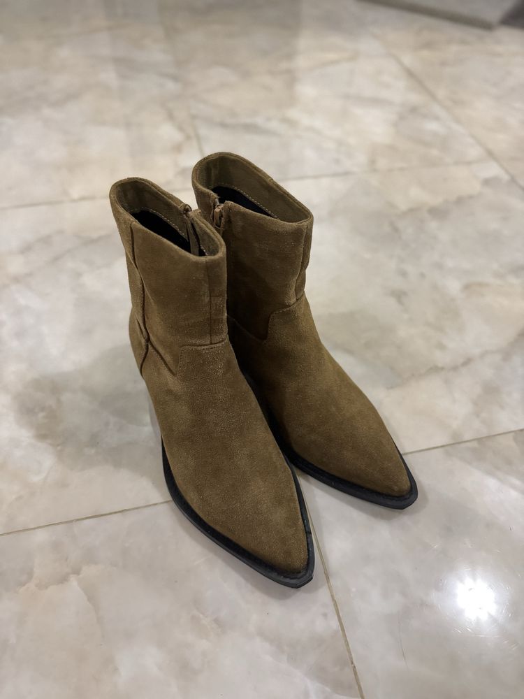 Жіночі замшеві казаки ковбойки Zara