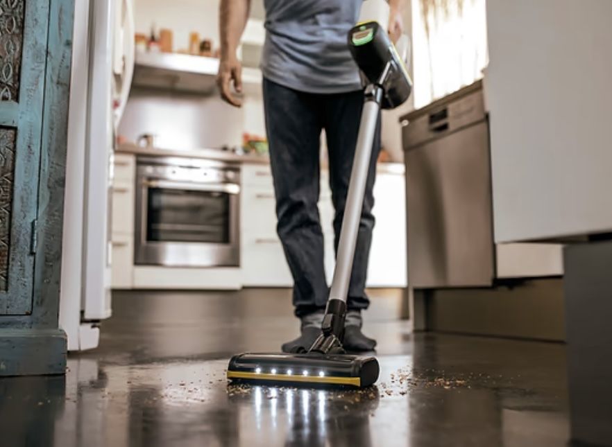Пылесос ручной для дома Karcher VC 6 Cordless ourFamily (1.198-670.0)