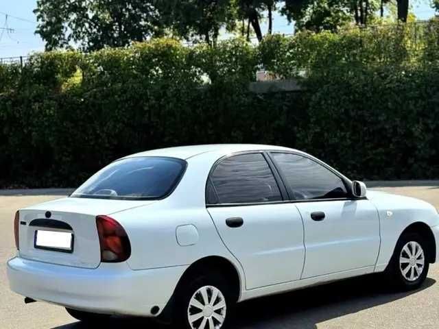 Продам ZAZ SENS білого кольору