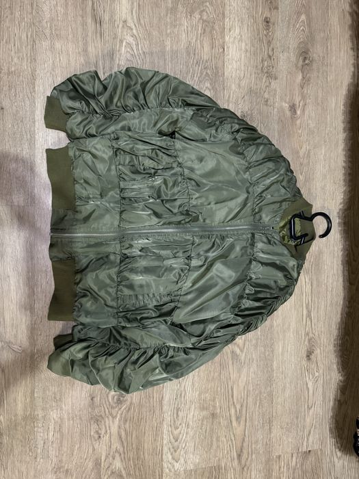 Жіночий oversize бомбер кольору хакі