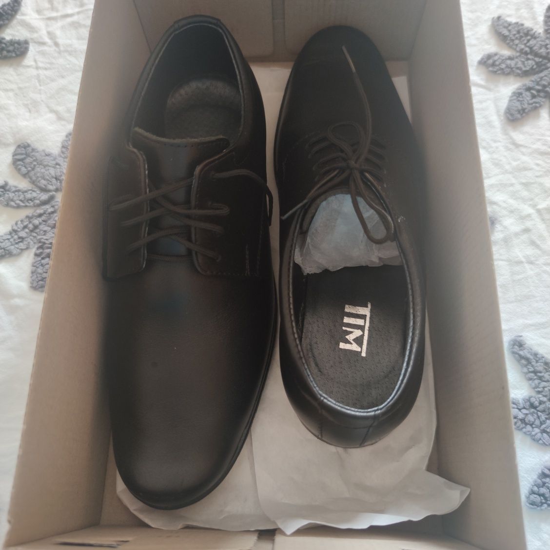 Buty skórzane do garnituru chłopięce TIM roz. 34 (wkładka 23 cm)czarne