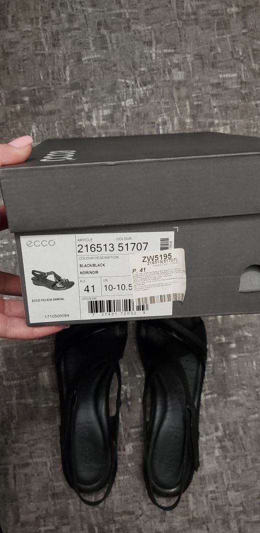 Продам сандали Ecco р.41