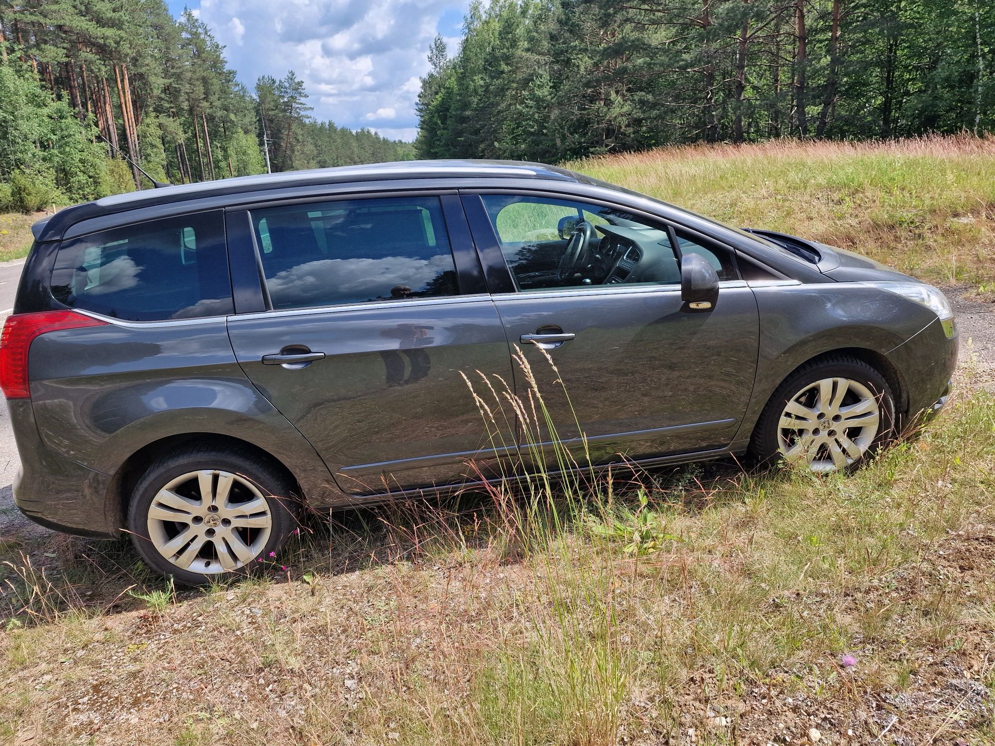 Peugeot 5008 2.0 HDi 150KM, Diesel r. 2013 Dobre auto