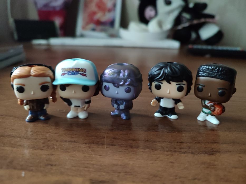 фігурки kinder stranger things