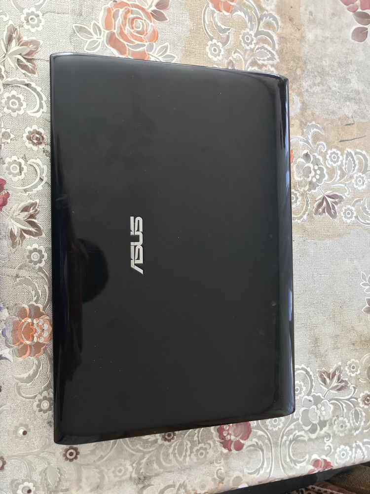 Asus 1225b в гарному стані