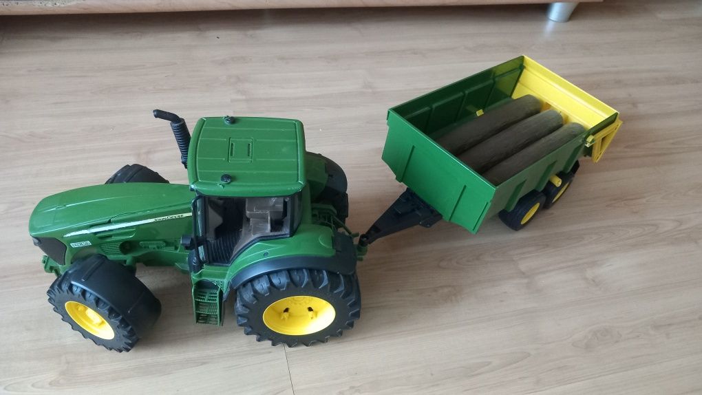 Traktor John Deere 7830