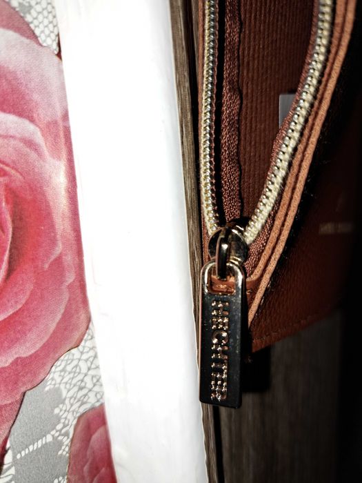 Saszetka DANIEL HECHTER - na telefon, dokumenty