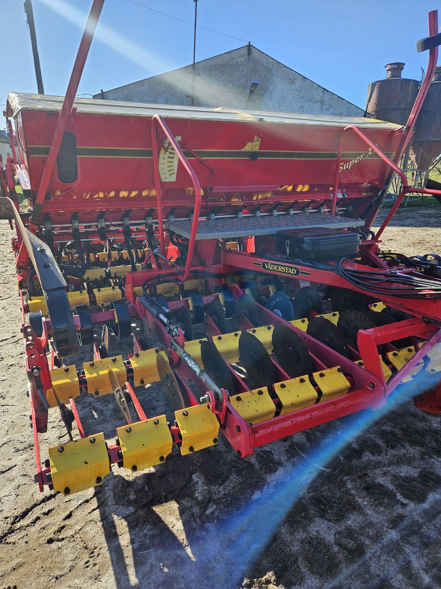 Vaderstad Rapid 400C Supr XL Podsiew nawozu