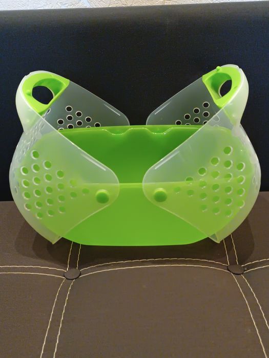 Переноска для маленьких животных.