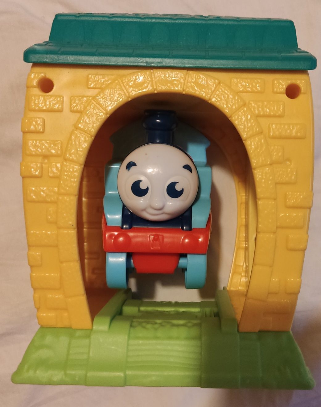 FISHER PRICE Tomek i Przyjaciele lampka z projektorem śpiewające