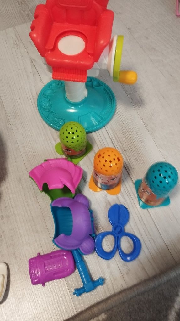 Zestawy Play-doh szalony fryzjer i dentysta