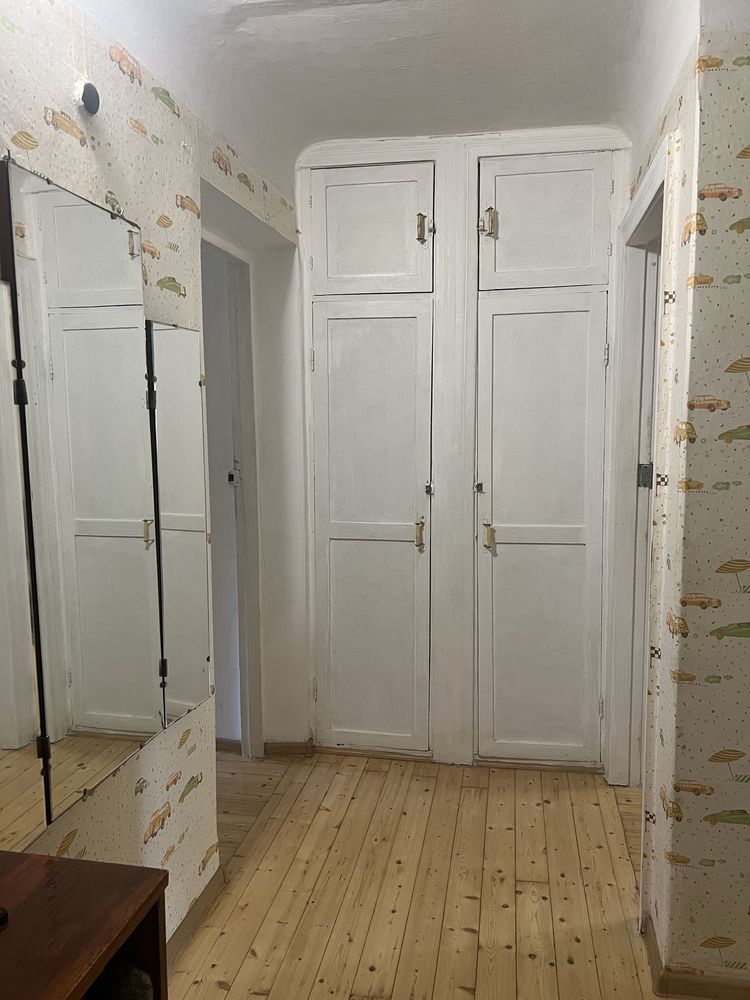Продам 2х кімн кв по вул. Пугачова, район коллегіума 25
