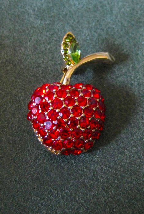 Alfinete / Broche Cereja  NOVO