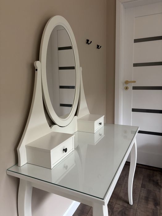 Toaletka HEMNES