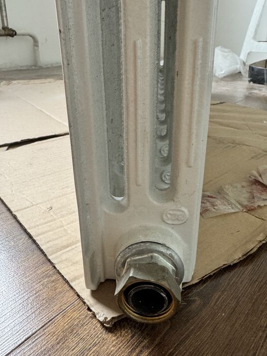 Радиатор отопления. 15 секций. Чугун