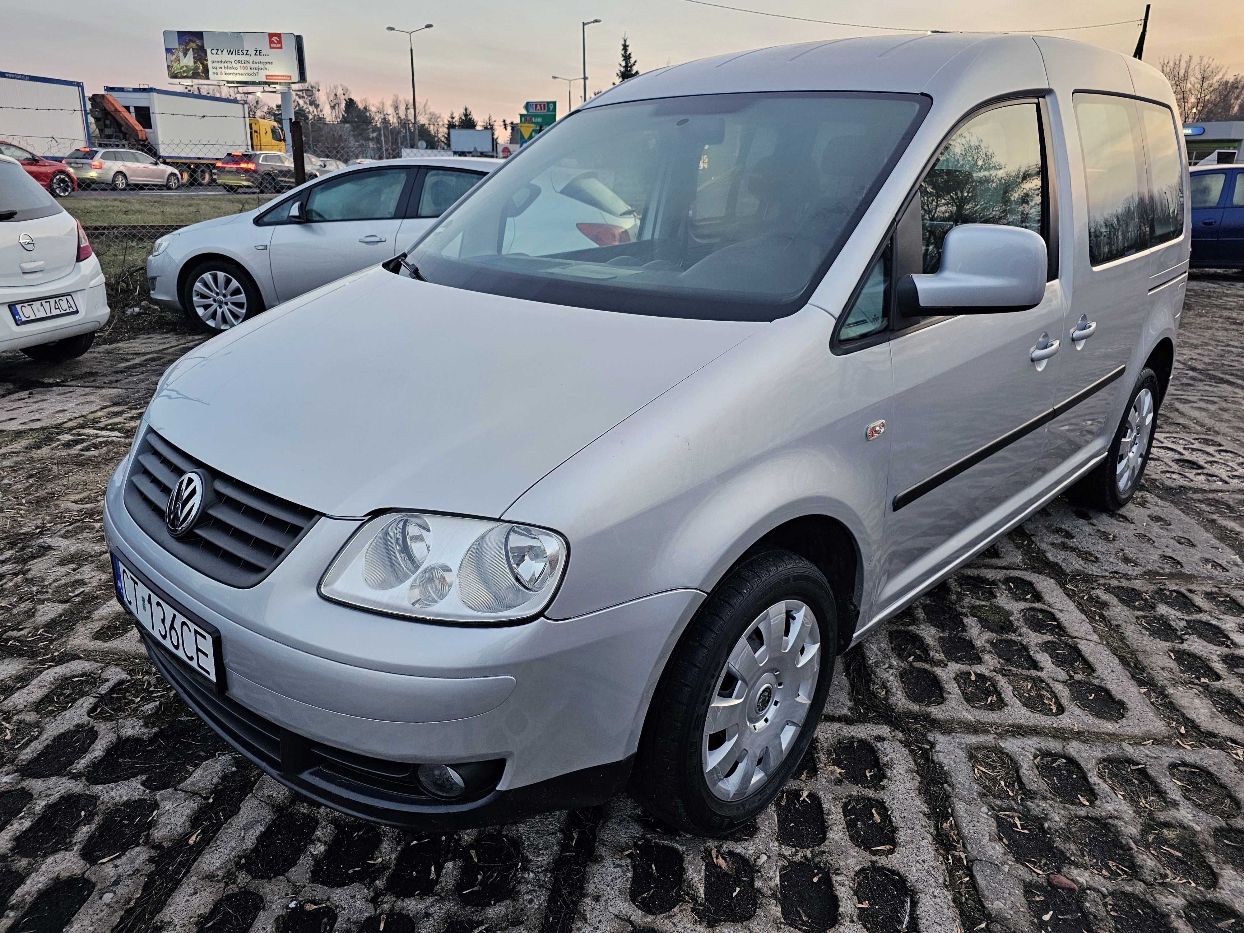 VW CADDY FAMILY Life 2007 1,4 benzyna 80 kM 216500 km ZAREJESTROWANY